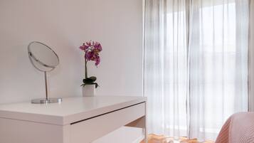 2 bedrooms, free WiFi