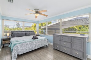 4 bedrooms, desk, iron/ironing board, travel cot
