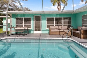 A heated pool - Relaxing 4 bedroom home with heated Pool (Punta Gorda)