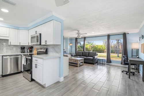 Relaxing 4 bedroom home with heated Pool