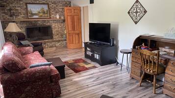 Smart TV, DVD player, table tennis, books