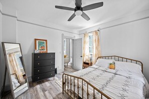 1 chambre, fer et planche à repasser, Wi-Fi gratuit, draps fournis