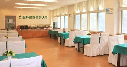 Greentree Inn Anhui Huainan Liulizhan Express Hotel