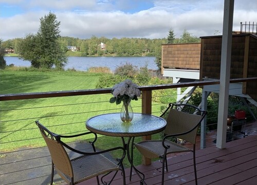 Lake view 2 bedroom with kitchen and balcony