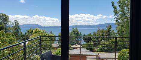 Habitacion cuadruple con terraza y vista | Bed sheets