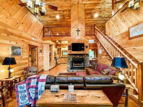 Luxury Cabin in the Woods