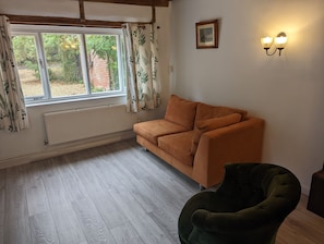 Smart TV, printers - Peaceful stay in rural Norfolk surrounded by trees and animals (Bressingham)