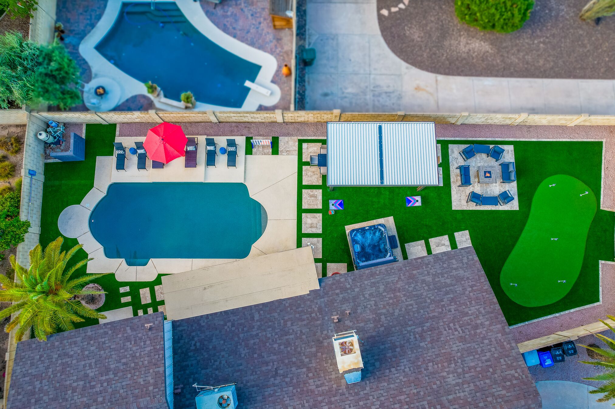 Unbeatable Location, Heated Pool, Hot Tub, Fun Game Room, Putting Green, BBQ