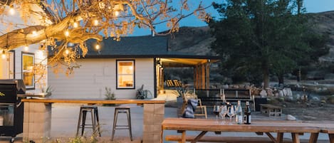 تناول الطعام بالخارج