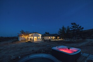 Terrace/patio - New Raven Ranch-Dreamy Compound With Spa, Hammock Circle, Yoga Platforms, & More (Yucca Valley)