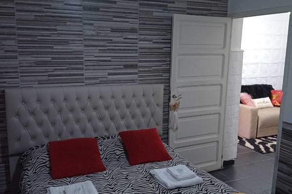 1 habitación, wifi y ropa de cama