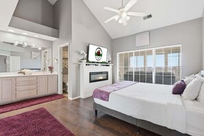 3 bedrooms, iron/ironing board, free WiFi, bed sheets - Golf Course Escape • 3BR Legacy Condo w/ Fireplace & Sunroom (Branson)