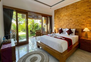 Deluxe Room | Desk, free WiFi, bed sheets