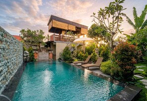 Gambar tidak terklasifikasi, 3 dari 28, tombol