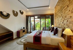 Deluxe Room | Desk, free WiFi, bed sheets