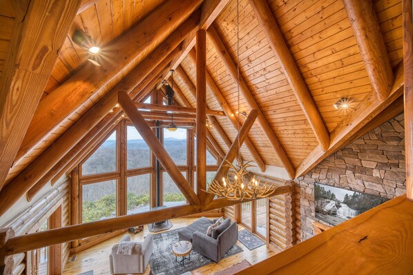 Téléviseur connecté, foyer, jeux vidéo, table de baby-foot