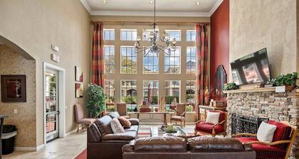 Private, Spacious Condo in Perfect 🌵 Oro Valley Location! Pool, Spa, Gym, Hiking