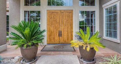 Private, Spacious Condo in Perfect 🌵 Oro Valley Location! Pool, Spa, Gym, Hiking