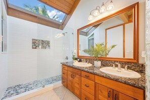 Shower, hair dryer, towels, soap - Updated OceanFront 3BD wPool AC Ocean View - Kahana Outrigger 3A2 (Lahaina)