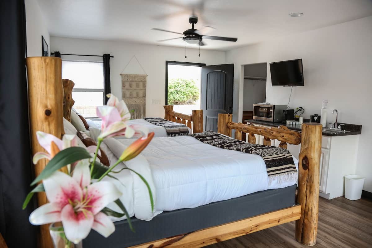 Santa Fe with 2 Double Beds | 1 bedroom, blackout drapes, free WiFi, bed sheets
