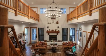 Creekside Lodge and Cabins