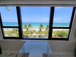 Interior - Majestic Oceanfront 3 Bedroom Views Every Room Large Corner Apartment - 901 (Miami Beach)
