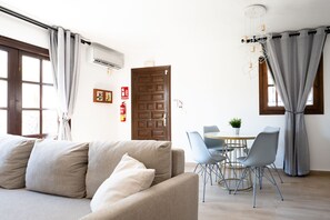 Télévision à écran plat