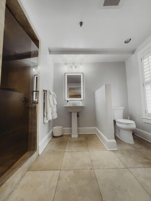 Hair dryer - 11-Standard Guest Room - 2 Queens  · The Jefferson Inn Rm. 11 (Southern Pines)