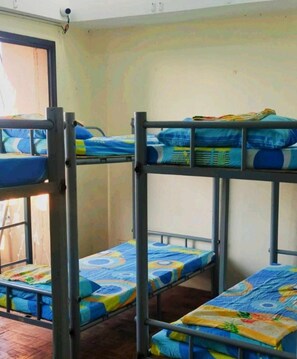 2 bedrooms, free WiFi, bed sheets - Budget-friendly hostel in Pasay, Manila (Pasay)