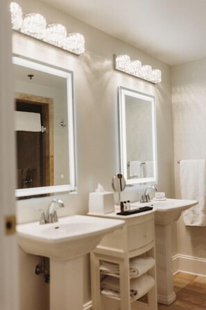 Hair dryer - The Jefferson Inn Rm. 2 | Standard Suite (Southern Pines)