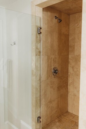 Hair dryer - Deluxe Guestroom - 2 Queens · The Jefferson Inn Rm. 4 (Southern Pines)