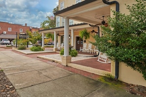 Exterior - Standard Guestroom (ADA) - 1 King · The Jefferson Inn Rm. 8 (Southern Pines)