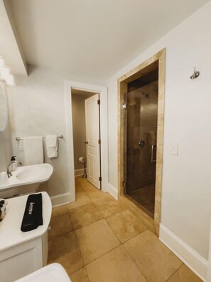 Hair dryer - Standard Suite - 2 Queens · The Jefferson Inn Rm. 9 (Southern Pines)