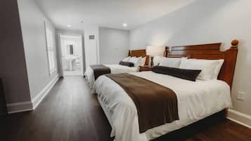 1 bedroom, premium bedding, iron/ironing board, WiFi