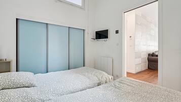 2 chambres, fer et planche à repasser, accès Internet