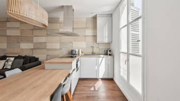 Réfrigérateur, micro-ondes, four, lave-vaisselle