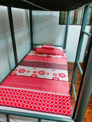 2 chambres, accès au Wi-Fi (inclus), literie fournie