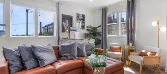 Chris's Sweet Suite - 84 Walkscore!!