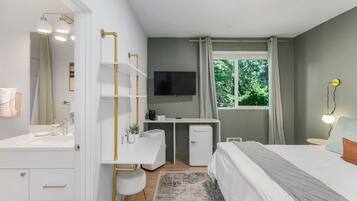 1 habitación, tabla de planchar con plancha, wifi y ropa de cama