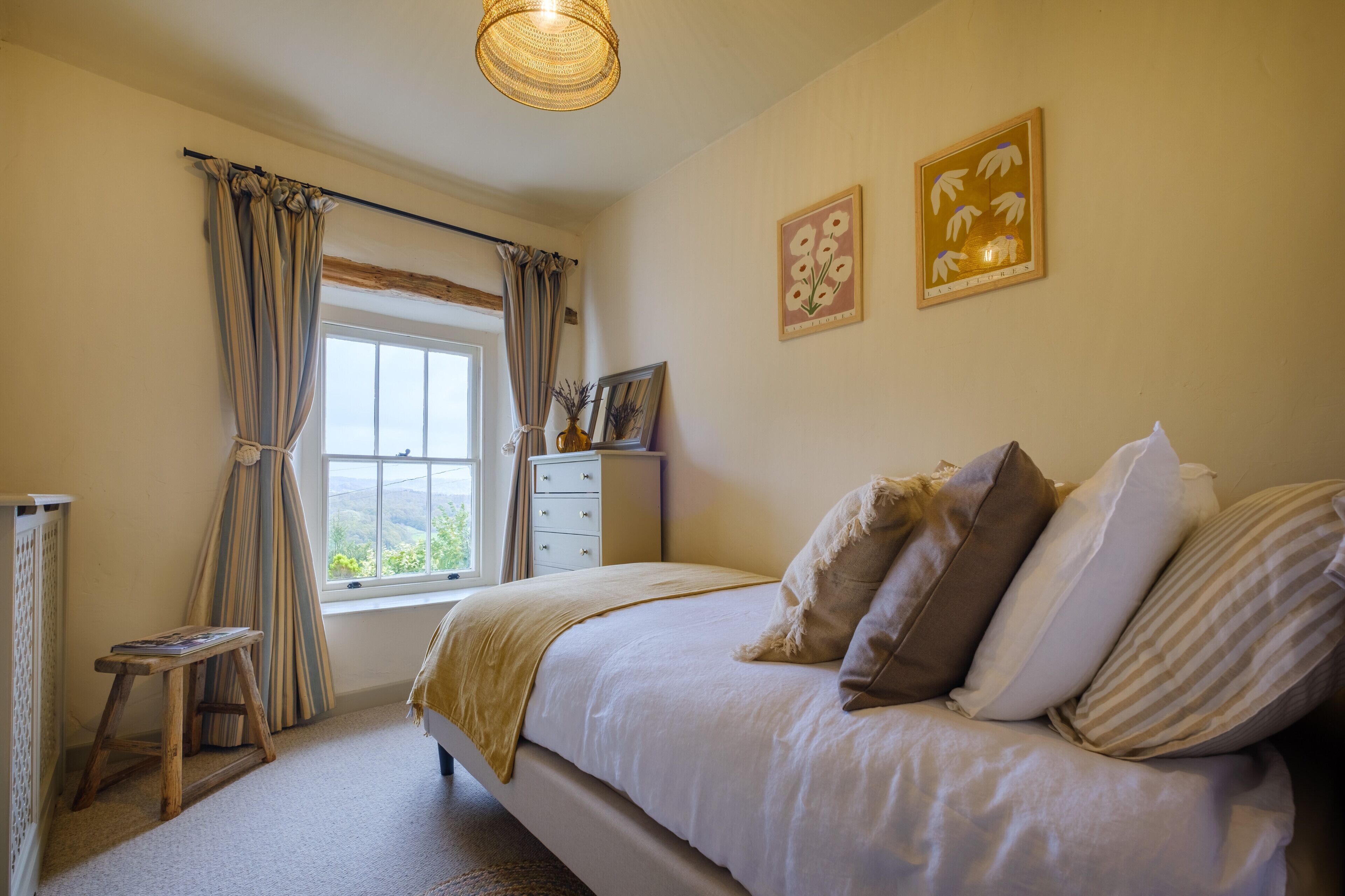 4 bedrooms, iron/ironing board, travel cot, free WiFi