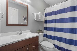 Condo, Multiple Beds, Patio, Golf View (Patterson Pointe) | Bathroom | Combined shower/tub, hair dryer, towels - Patterson Pointe - Emphasis on Relaxation (Branson)