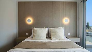 Luxury Apartment | 2 bedrooms, in-room safe, iron/ironing board, free WiFi