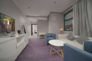 Junior Suite | Egyptian cotton sheets, premium bedding, down comforters - Marvelous Hotel (Tabuk)