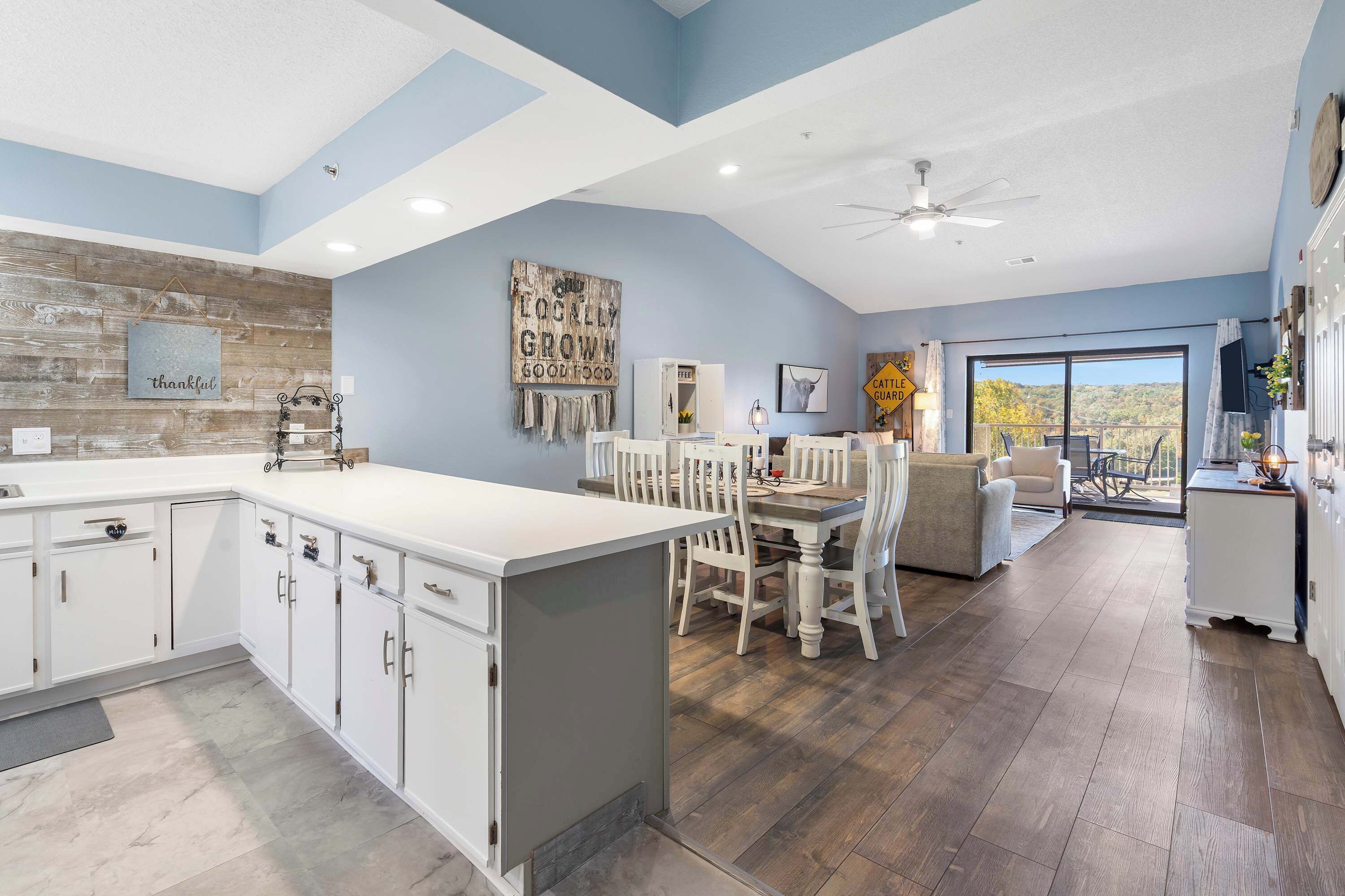 Condo, Multiple Beds, Pool Access, Golf View (Gathering Place at the Foothills ) | Interior