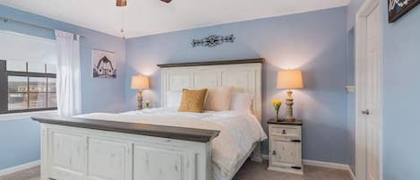 Condo, varias camas, acceso a la alberca, vista al campo de golf (Gathering Place at the Foothills ) | 2 habitaciones, decoración personalizada y muebles diferentes