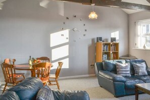 TV, fireplace - Newbiggin by the sea northumberland sea views sleeps 4 (Northumberland)