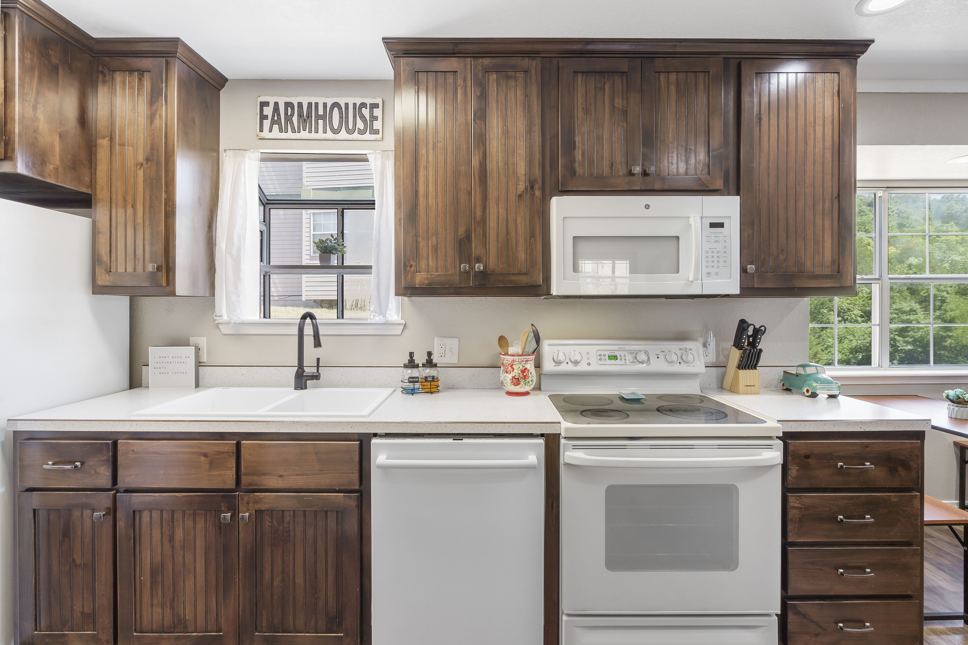 Condo, Multiple Beds, Balcony | Private kitchen