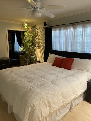 2 chambres, fer et planche à repasser, Wi-Fi, draps fournis