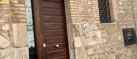 تفاصيل الفندق من الخارج