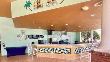 Condo, Multiple Beds, Balcony, Golf View (Fun in the Sun in Reunion) | Bar (on property)